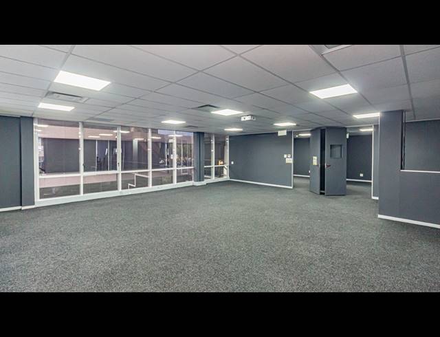 242M² OFFICE TO LET IN FERNDALE